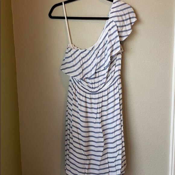❤️5/$25❤️ Old Navy One Shoulder Dress - Picture 1 of 6